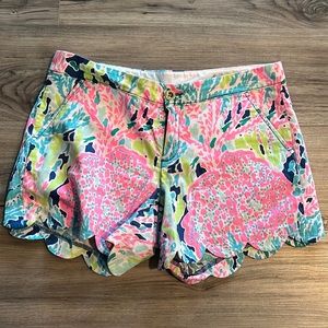 Lilly Pulitzer Buttercup Short Size 4